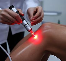 doctor-treatment-high-laser-therapy-joint-pain-arthritis-tendon-problems-knee-pain-point_1